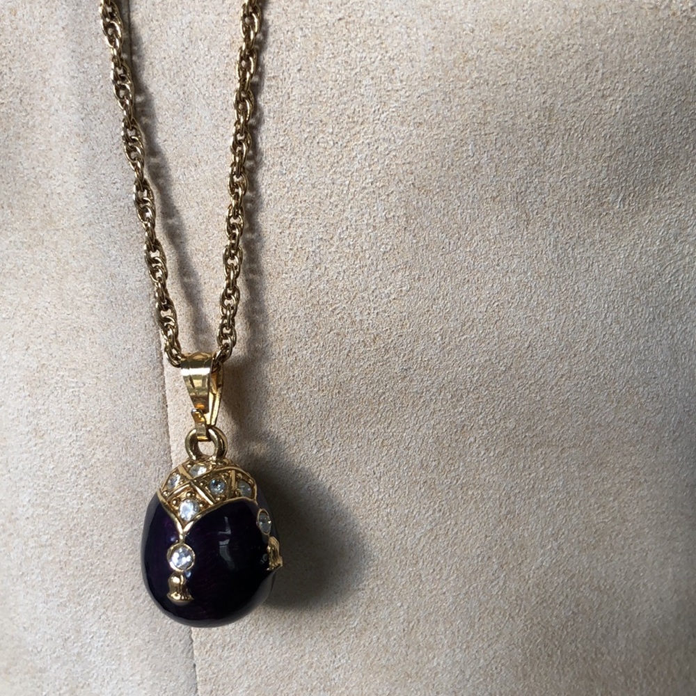 Necklace Purple Faberge’ Style Gold Tone Chain